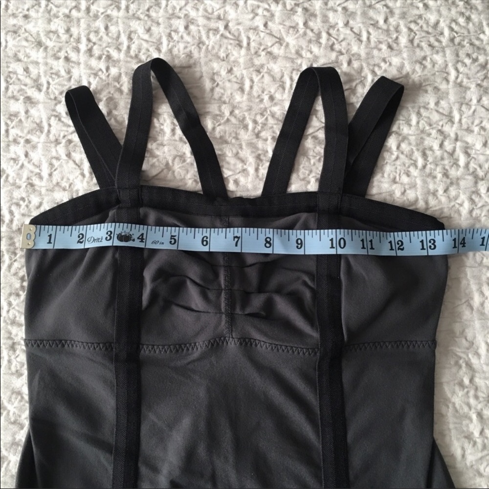 Lululemon - Picture 4 of 6